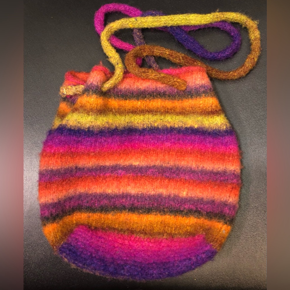 HAND MADE FELT WOOL MULTI COLOR‎ PURSE FELTED STRAPS 10”X 11” STRAP 15” LONG